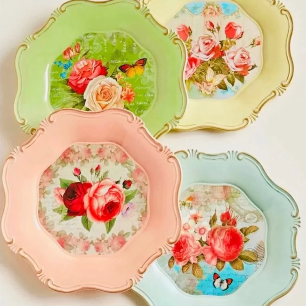 NEW Farmhouse Floral Chargers set of 4